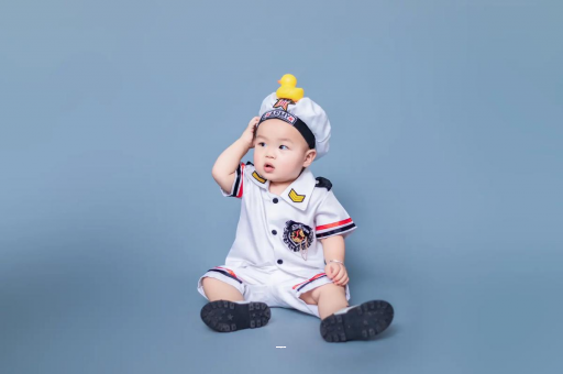 桐乡宝宝老摇头怎么回事